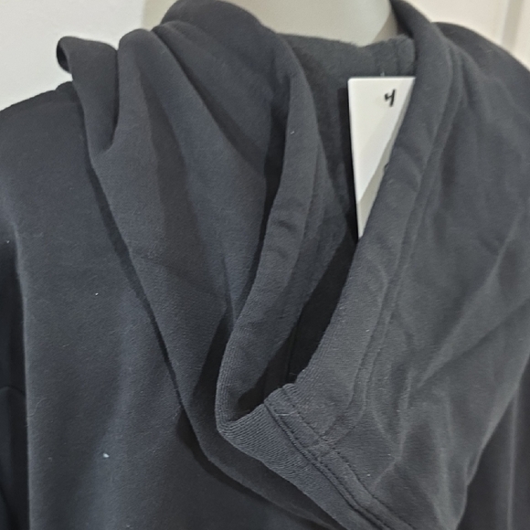 Calvin Klein Black and Gold Hoodie for Men - Picture 9 of 13